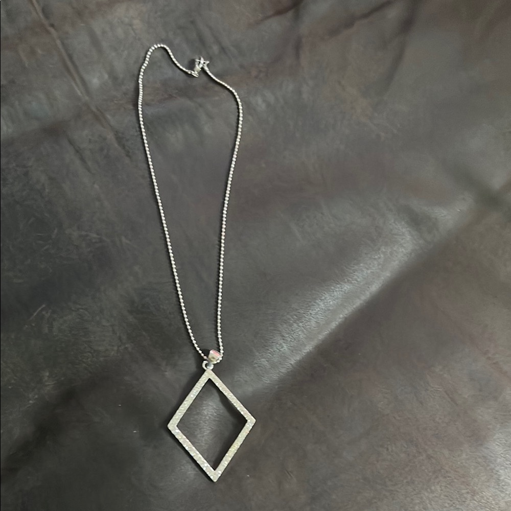 Elegant Silver Pendant Necklace